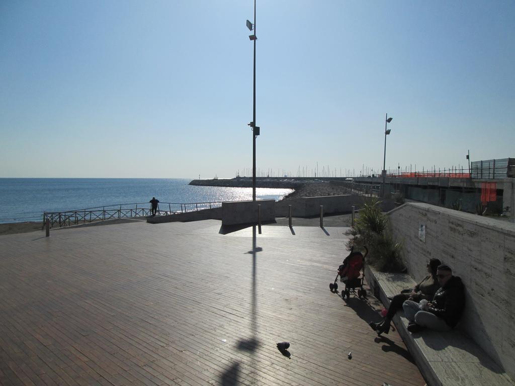 Blu Mare Lägenhet Salerno Exteriör bild